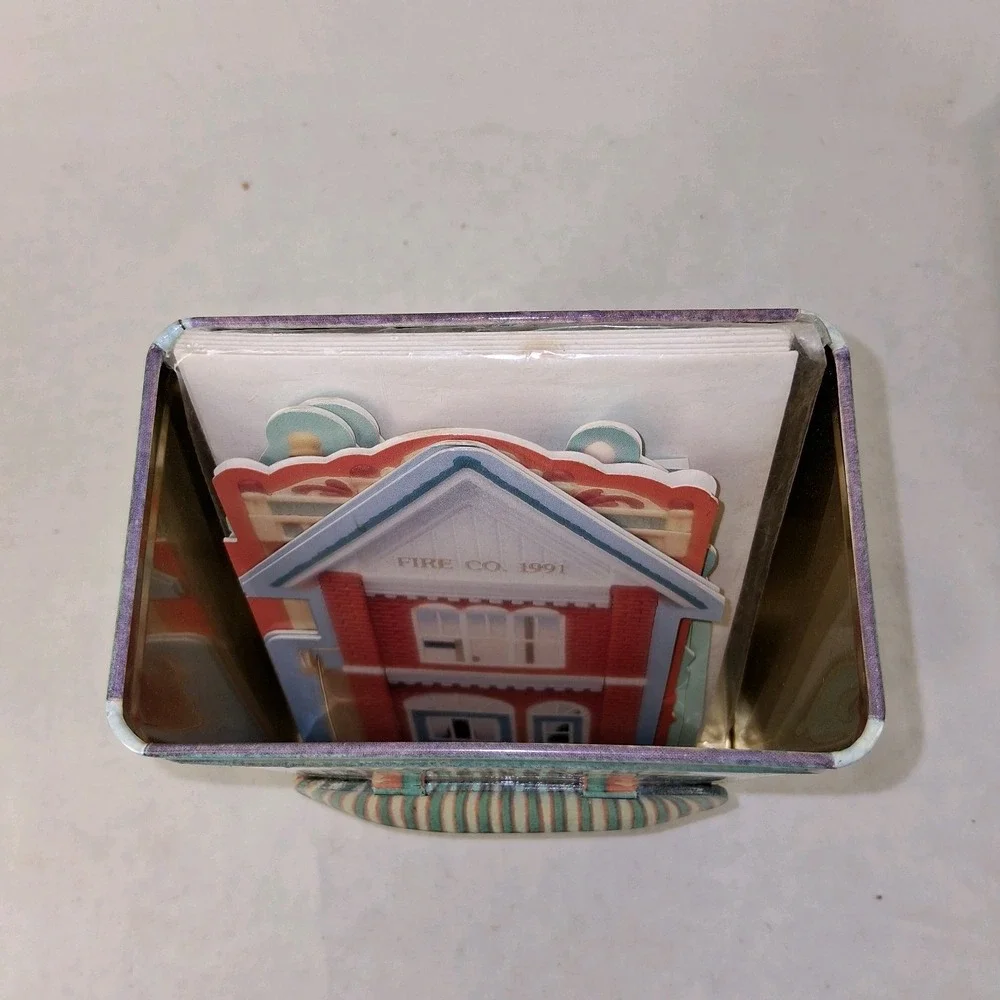 Hallmark ‎ Holiday Gift Tin with Blank Notes - Picture 11 of 11
